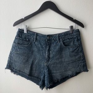 FREE PEOPLE DARK DEMIN SHORTS WITH FADED PRINT